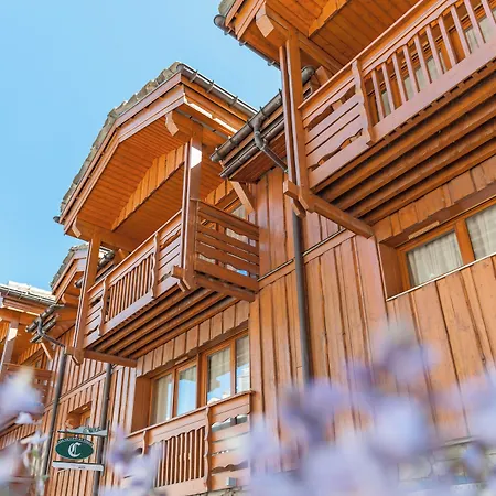 Hotel apartamentowy Pierre & Premium Les Du Forum 4*