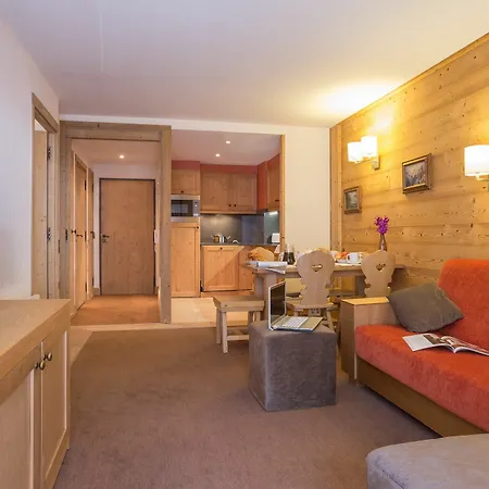 Hotel apartamentowy Pierre & Premium Les Du Forum 4*