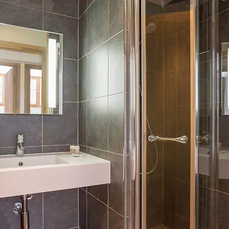 Aparthotel Pierre & Premium Les Du Forum 4*